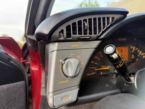 Used 1990 Chevrolet Corvette Coupe image 90