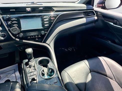 Used 2018 Toyota Camry XSE FWD image 22