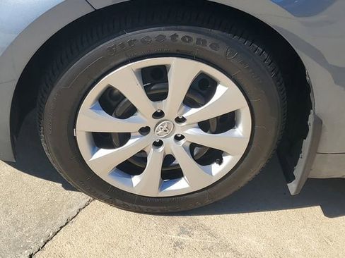 Used 2025 Toyota Corolla LE image 11