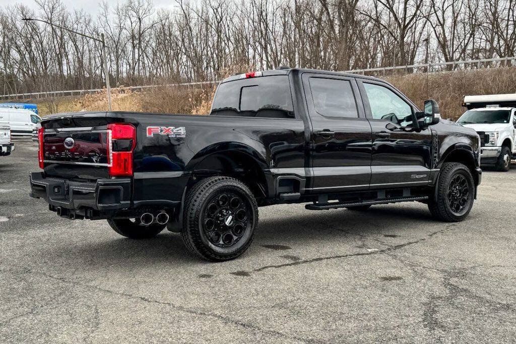 Used 2023 Ford F250 Lariat w/ Lariat Ultimate Package AWD/4WD image 3