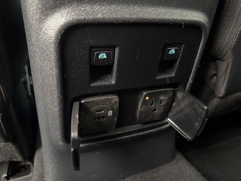 Used 2022 Ford Bronco Wildtrak image 16