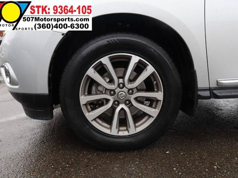 Used 2014 Nissan Pathfinder SL AWD/4WD image 31