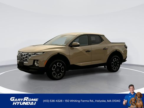 Used 2023 Hyundai Santa Cruz SE image 1