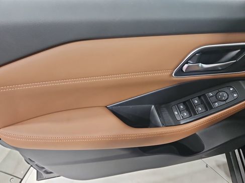 New 2026 Nissan Rogue Platinum image 11