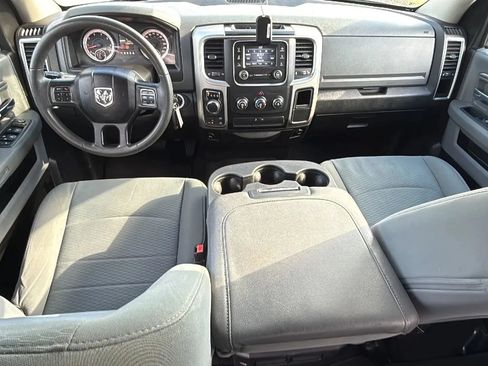 Used 2019 RAM 1500 Classic SLT AWD/4WD image 29