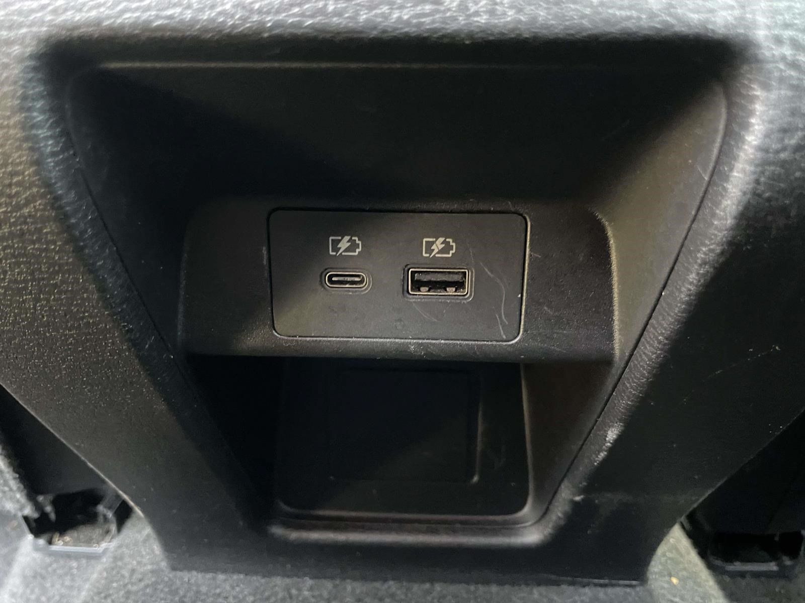 Used 2024 Mitsubishi Outlander SE AWD/4WD image 9