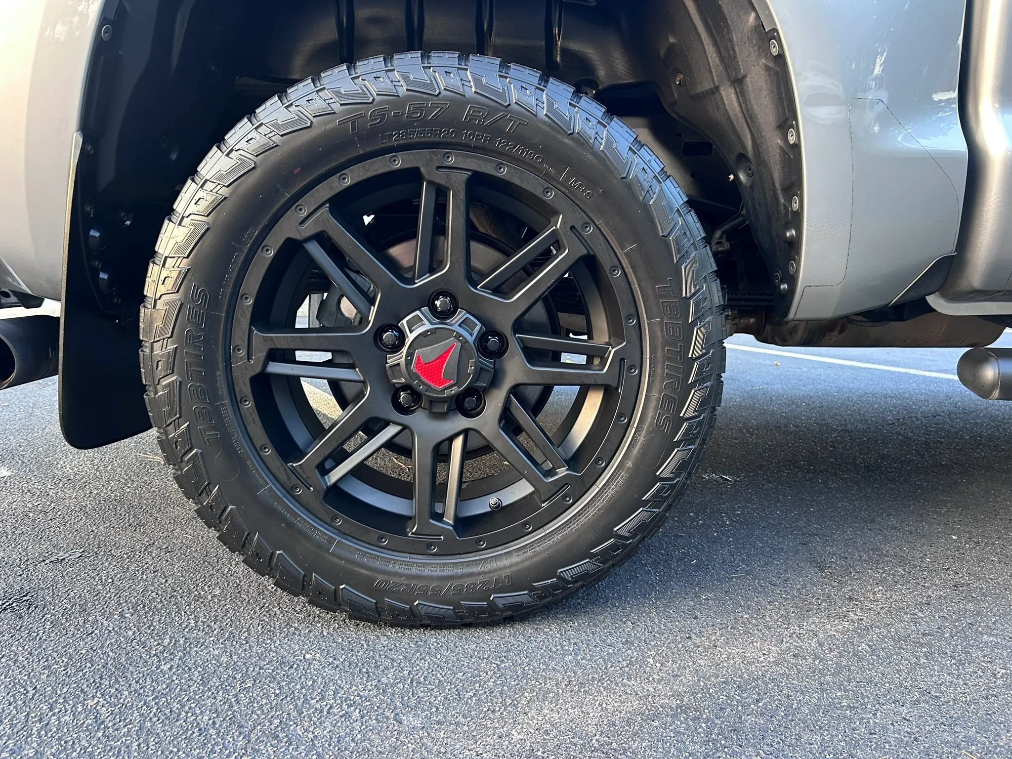 Used 2018 Toyota Tundra SR5 w/ SR5 Upgrade Package RWD image 22