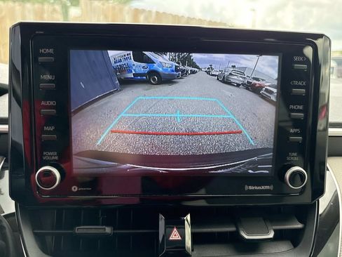 Used 2022 Toyota Corolla LE FWD image 28