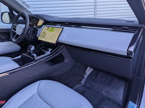 New 2026 Land Rover Range Rover Sport SE AWD/4WD image 31