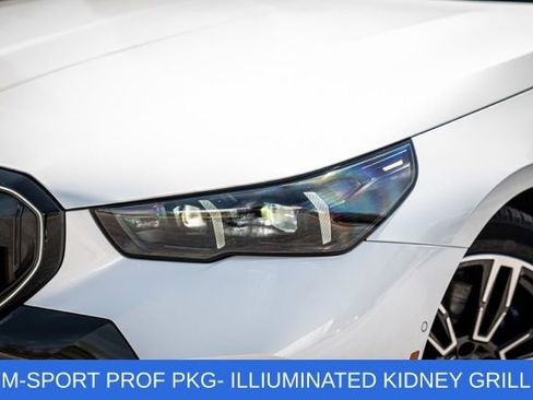 Used 2024 BMW 530i xDrive w/ M Sport Package image 4