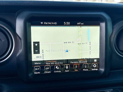 Used 2021 Jeep Wrangler Willys image 14