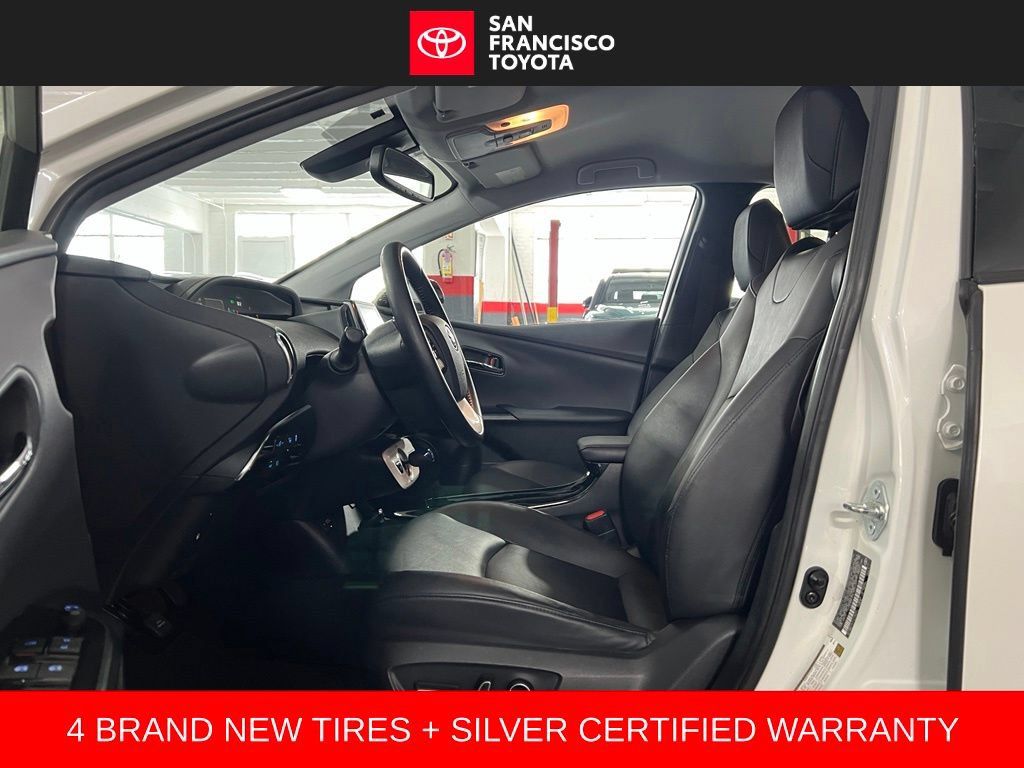 Certified 2017 Toyota Prius Prime Advanced FWD image 12