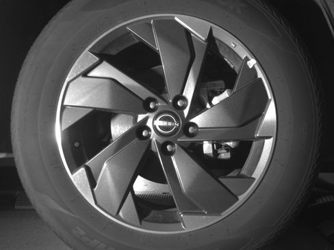 Used 2025 Nissan Rogue SV AWD/4WD image 13