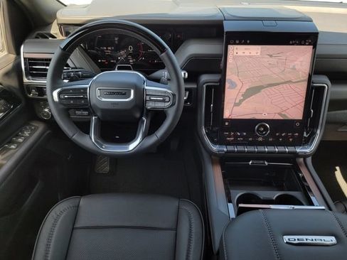 New 2026 GMC Yukon Denali w/ Denali Reserve Package AWD/4WD image 11