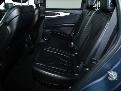 Used 2019 Lincoln Nautilus FWD image 13