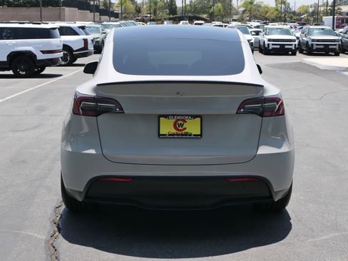 Used 2021 Tesla Model Y Performance AWD/4WD image 5
