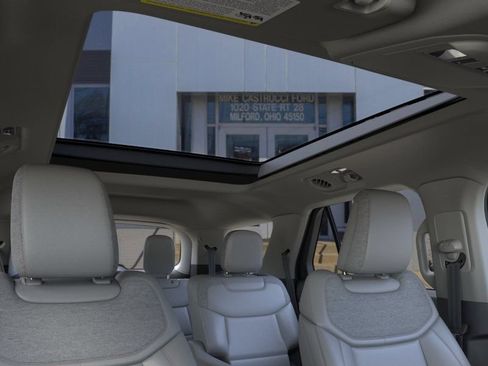 New 2026 Ford Explorer Active w/ Active Comfort Package AWD/4WD image 22