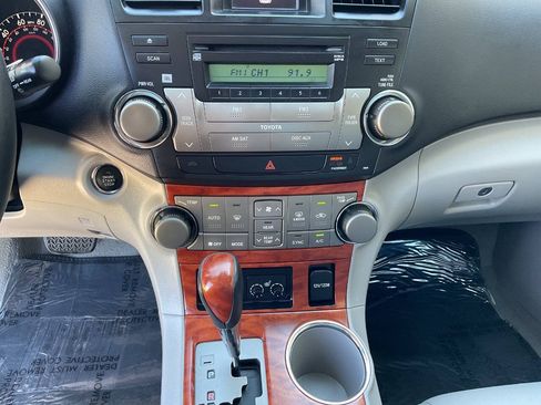 Used 2008 Toyota Highlander Limited AWD/4WD image 21
