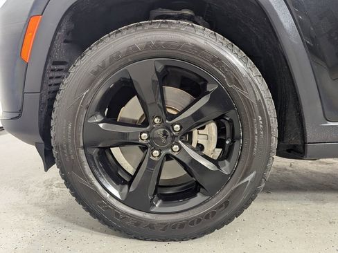 Used 2022 Jeep Grand Cherokee L Altitude image 11