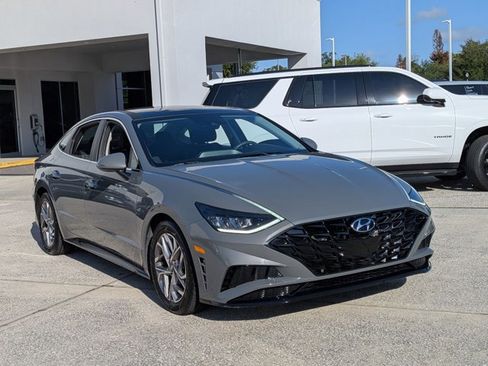 Used 2021 Hyundai Sonata SEL w/ Convenience Package FWD image 3