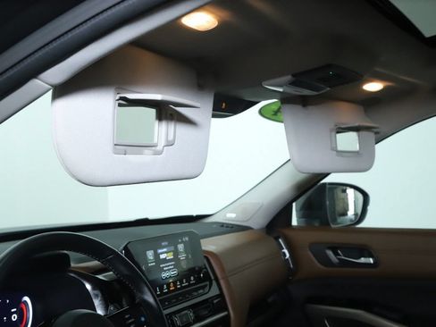 Certified 2024 Nissan Pathfinder Platinum AWD/4WD image 23