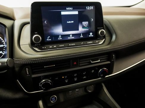 Used 2023 Nissan Rogue S image 22