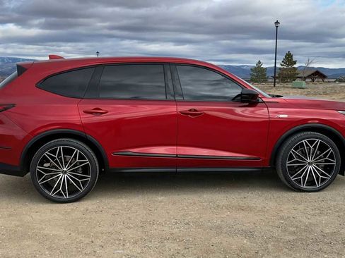 Used 2022 Acura MDX A-Spec image 9