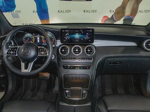 Used 2022 Mercedes-Benz GLC 300 image 3