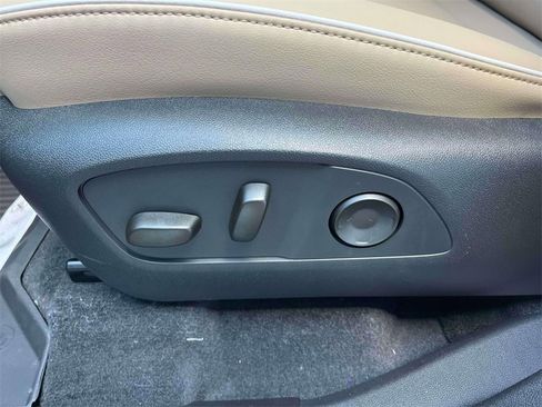 New 2026 Buick Enclave Preferred w/ LPO, Floor Liner Package image 26