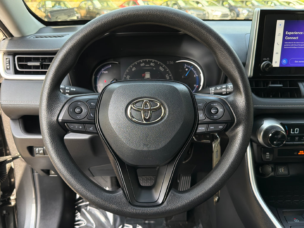 Used 2024 Toyota RAV4 LE AWD/4WD image 21