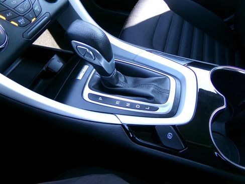 Used 2014 Ford Fusion SE FWD image 14