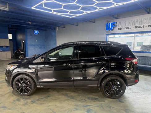 Used 2017 Ford Escape Titanium w/ Canadian Touring Package AWD/4WD image 13