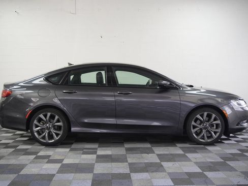 Used 2015 Chrysler 200 S w/ Navigation & Sound Group I FWD image 7