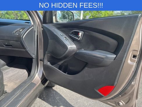 Used 2011 Hyundai Tucson GLS FWD image 12