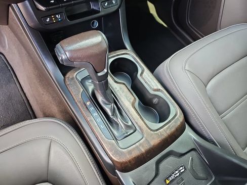Used 2021 GMC Canyon Denali RWD image 28