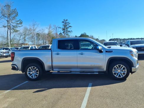 Used 2021 GMC Sierra 1500 SLT w/ SLT Premium Plus Package image 3