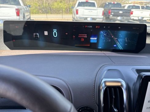 Used 2025 Ford Expedition Max King Ranch image 27