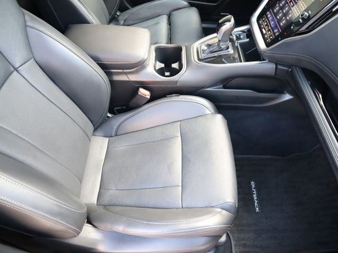 Used 2024 Subaru Outback Limited image 61
