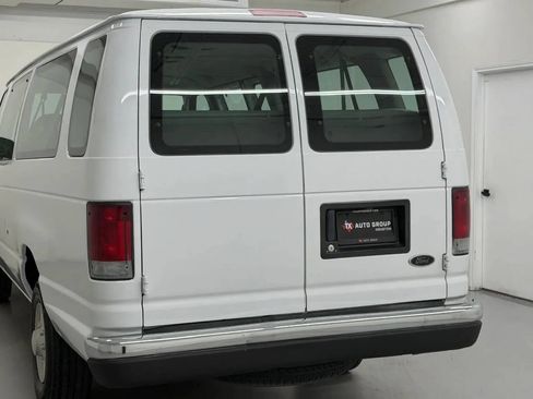 Used 2003 Ford E-350 and Econoline 350 XL RWD image 36