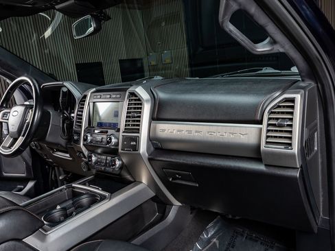 Used 2021 Ford F250 Platinum w/ FX4 Off-Road Package image 18