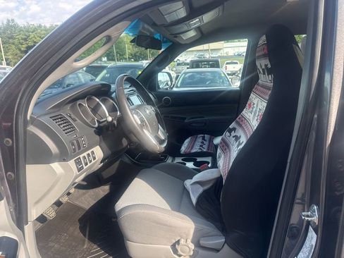 Used 2014 Toyota Tacoma 4x4 Double Cab w/ TRD Sport Package image 18