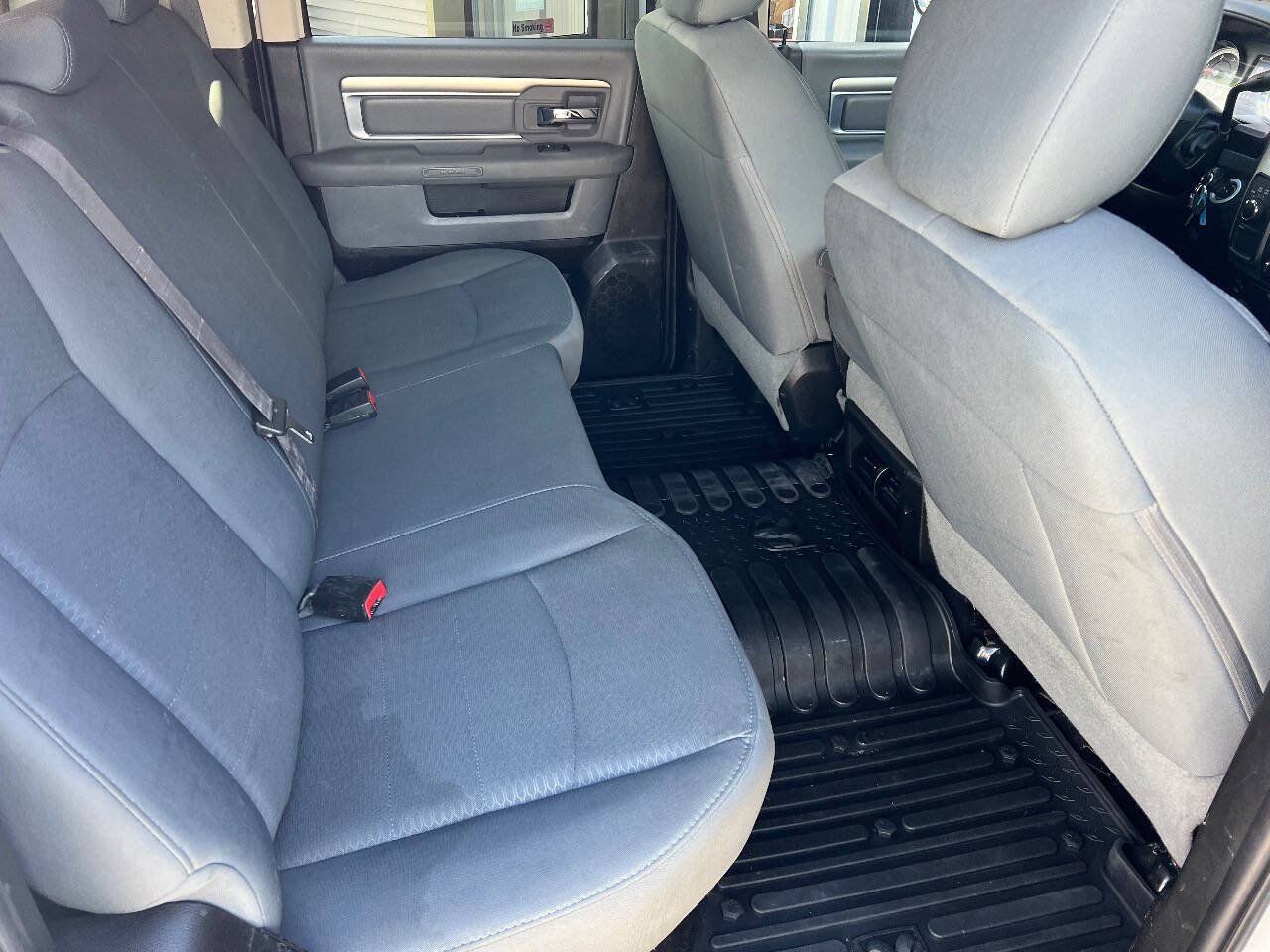 Used 2018 RAM 2500 SLT AWD/4WD image 18