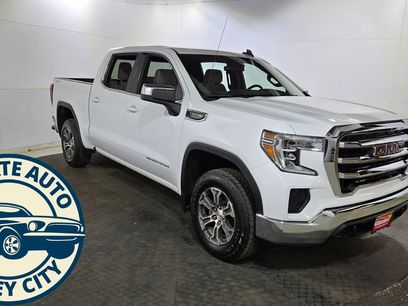 Used 2021 GMC Sierra 1500 SLE w/ Max Trailering Package