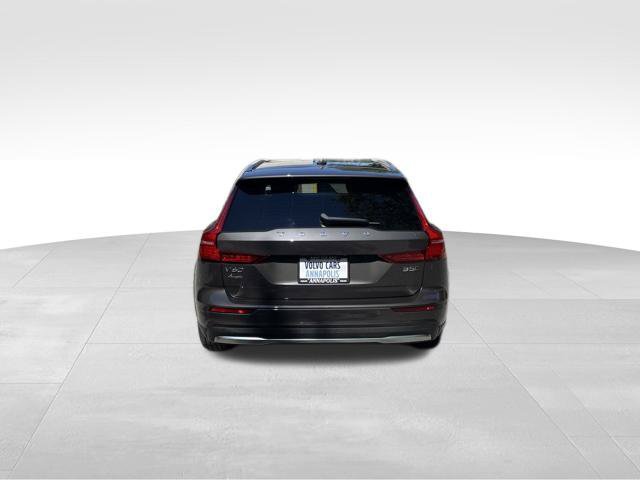 Certified 2025 Volvo V60 B5 Cross Country Plus AWD/4WD image 7
