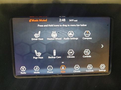 Used 2019 Jeep Cherokee Latitude Plus AWD/4WD image 25