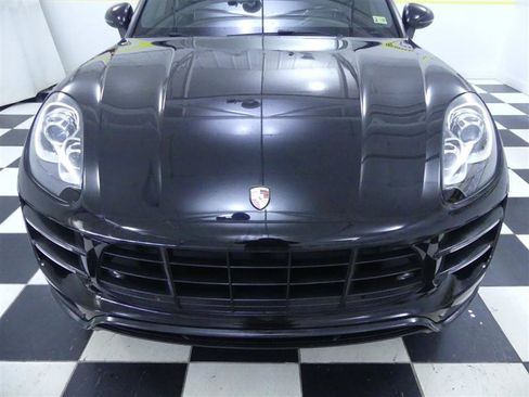 Used 2018 Porsche Macan Turbo image 34