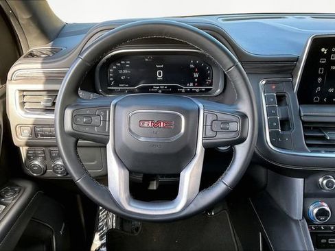 Used 2023 GMC Yukon SLT image 8
