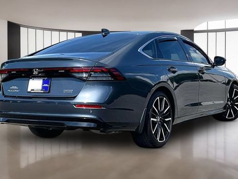 Used 2024 Honda Accord Touring image 6
