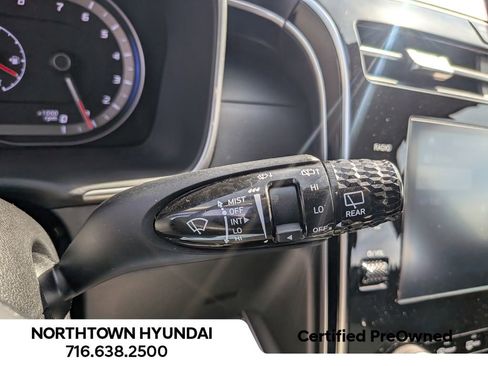 Used 2023 Hyundai Tucson SE image 25
