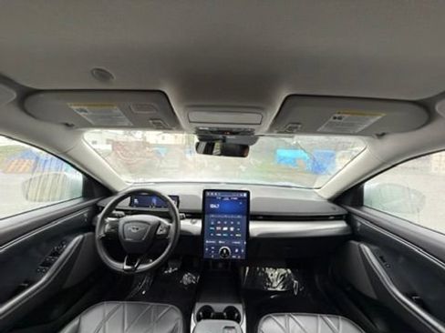 Used 2022 Ford Mustang Mach-E Select AWD/4WD image 25